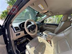 جیپ گراند شیرۆکی